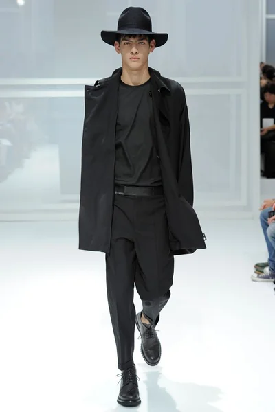 Look 37